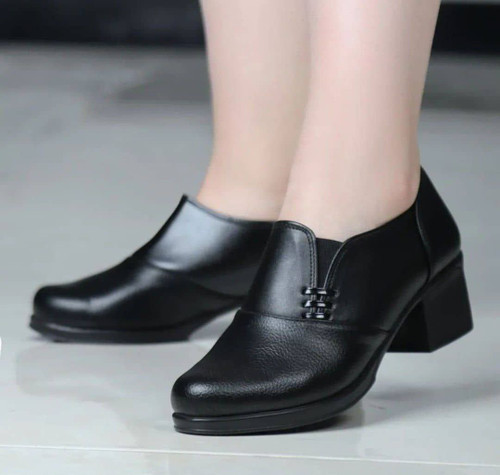 کالج اداری پاشنه دار